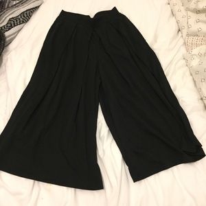 Uniqlo Wide Leg Crop Pants